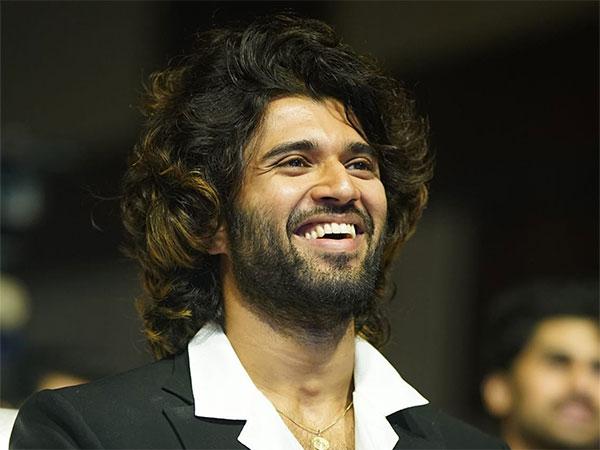 vijaydevarakonda thumsup ad