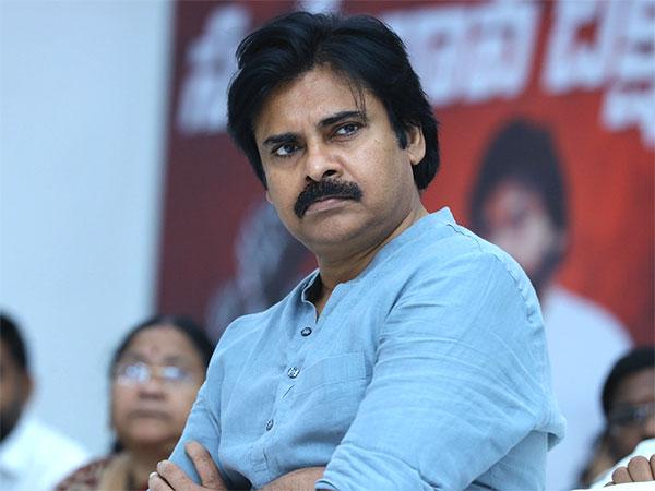 కాపులపై కేసులు... పవన్ కు సంబంధం ఏంటి..?