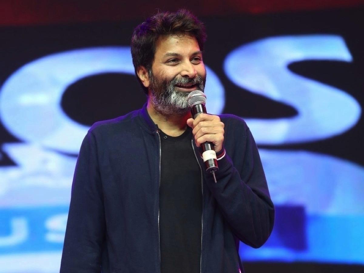 'భీమ్లా' ఈవెంట్ : త్రివిక్రమ్ కు కత్తి మీద సాము!