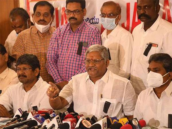 సాక్షి రాతలపై ఫైర్ అయిన ఉద్యోగులు!