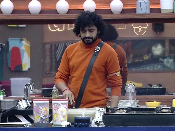 BB Non Stop: Day 2 - Natraj Master on Fire!