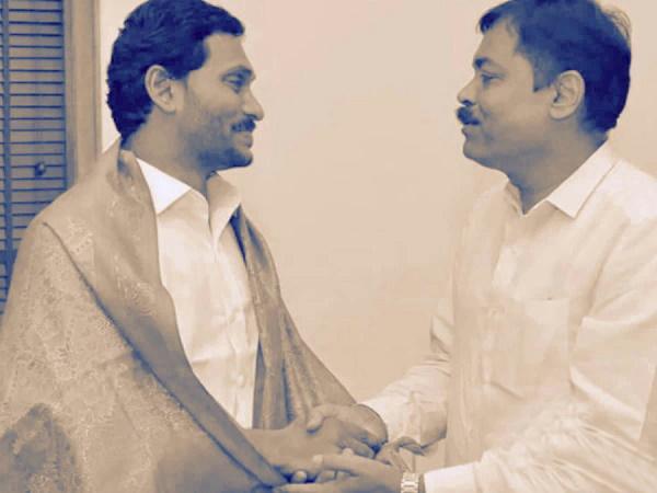 Bheemla Nayak Jagan GVL Narasimha Rao