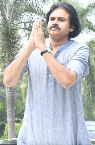 Pawan Kalyan Road Show in Narasapuram Photos
