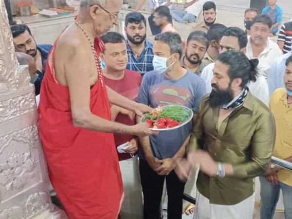 Yash -Prashanth Neel spotted at Annegudde Vinayaka temple