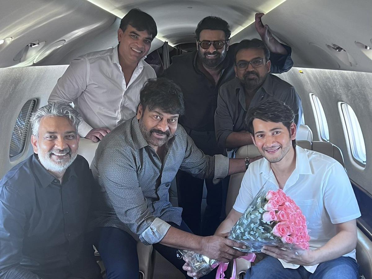 chiranjeevi-mahesh-babu-prabhas-rajamouli-kratala-siva-to-meet-jagan