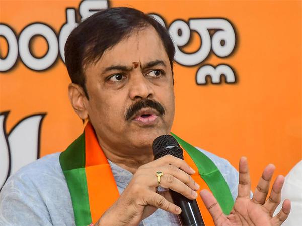 bjp leader suggest ys jagan to watch bheemla nayak