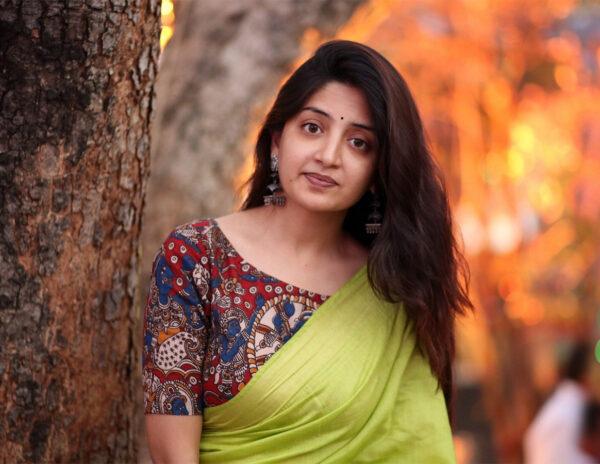 Poonam kaur sensational tweets