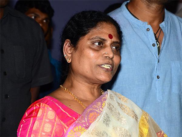 కలకలం రేపుతోన్న 'అమ్మ రాజీనామా?'