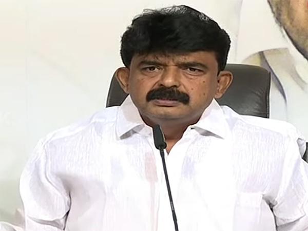 పవన్ పై వైసీపీ దాడి షురూ!