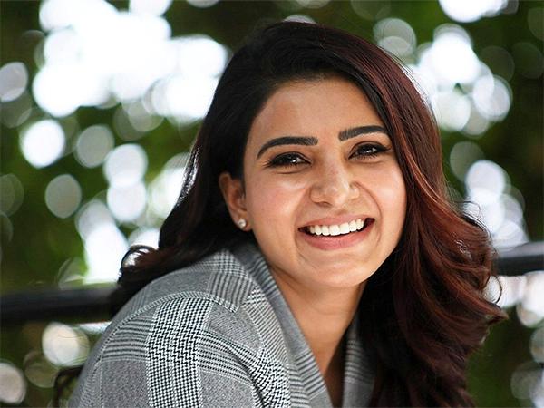 How Much Is Samantha Making Through Her Insta Account?