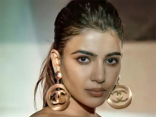 Pic Talk: Samantha's Eye-feast In Low Top