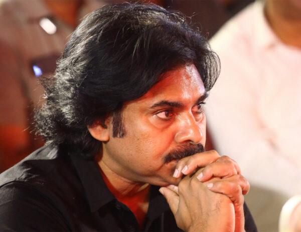 Police Case On Pawan Kalyan Fans In Pileru
