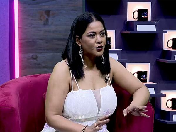 “RJ Chaitu Is So Manipulative,” Says Mumaith Khan
