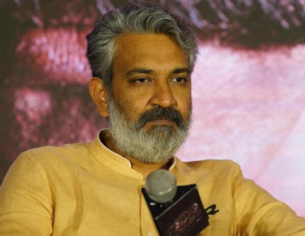 Fans to Rajamouli: Inkaa Laagoddu Sir Teguddi