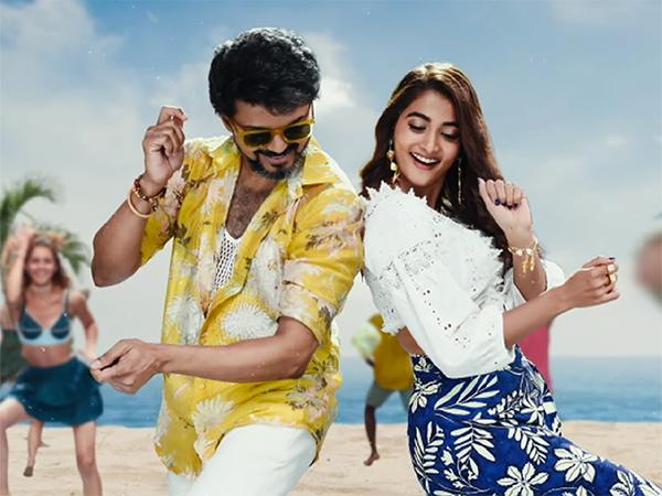 Thumbs Up To Vijay-Pooja’s Colorful Dance!