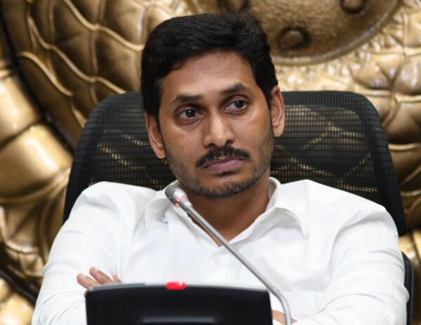 Two Reasons Why Jagan Should Not Go To Supreme On Amaravati