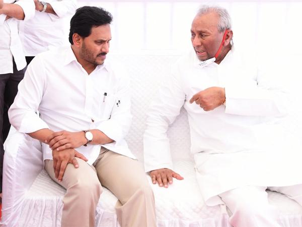 YS Jagan Mohan Reddy - Mekapati Gautam Reddy