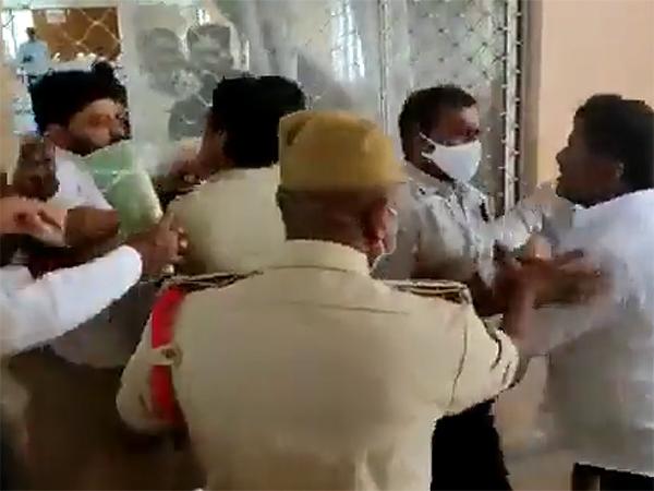 Proddutur YCP Councilors fighting at the meeting