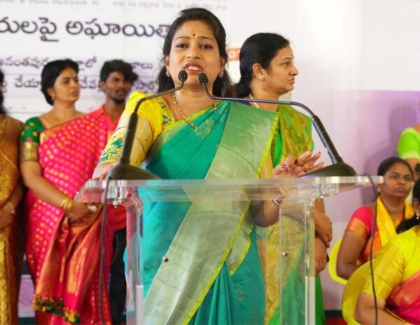 tdp Women leaders strong counters on YCP ministers