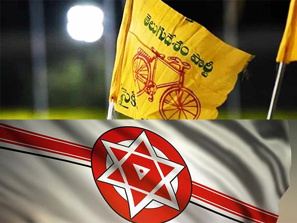 సోషల్ వార్ : పసుపు Vs ఎరుపు!