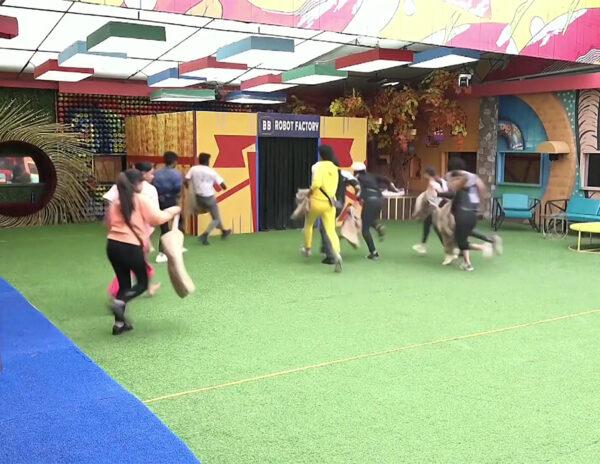 BB Non-Stop: Ep 48: Chitti Gang in the House!