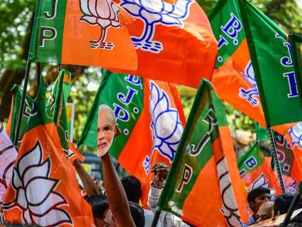 Khammam Politics: BJP Targeting Two Big Leaders