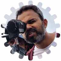 Director Prashanth Neel KGF Chapter 2 Review