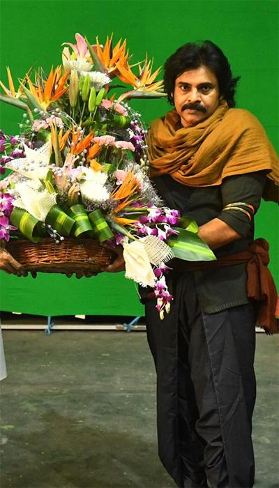 Hari-Hara-Veera-Mallu Working Stills