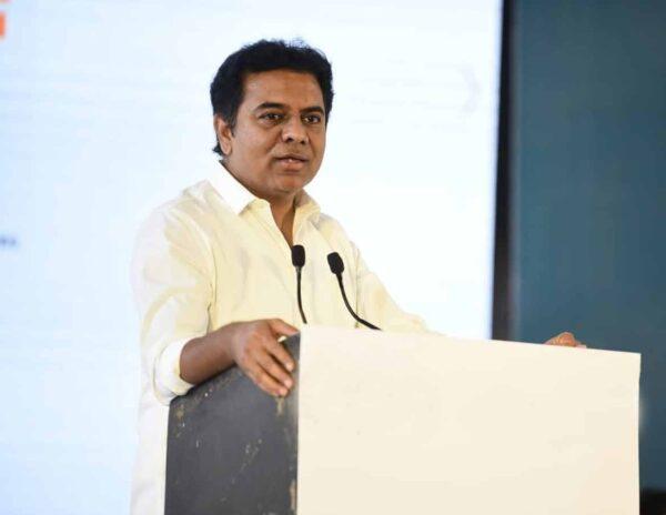 KTR on andhra pradesh roads and power- cuts