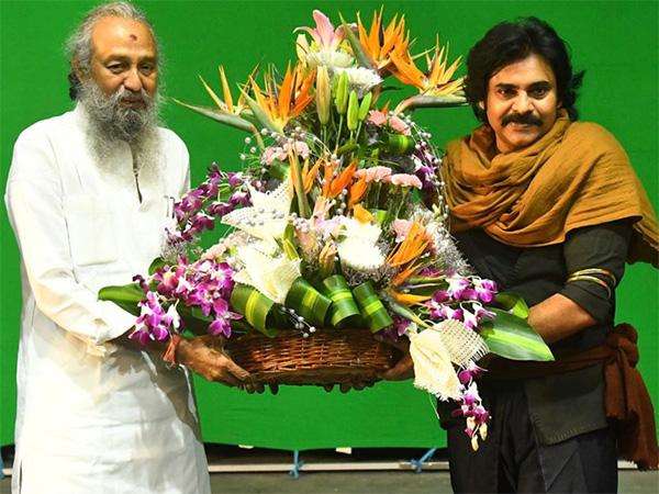 Har-Hara-Veera-Mallu Thota Tharani in Sets