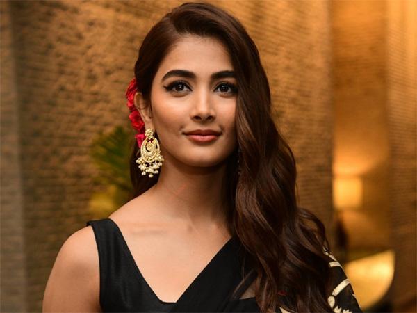 Pooja Hegde's Strange Experience With Telugu Media!
