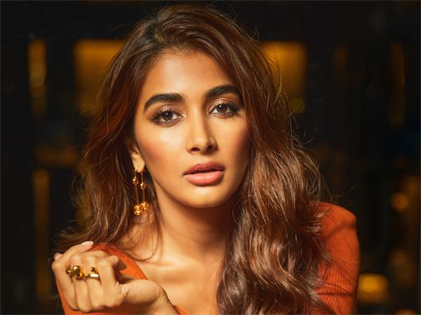 Talk: Pooja Hegde's Side Kick Role In Beast