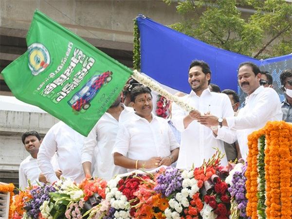 nara lokesh trolls on ys jagan