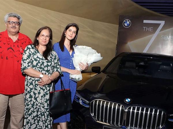 Heroine Gifts 1.4 Crore BMW Car!