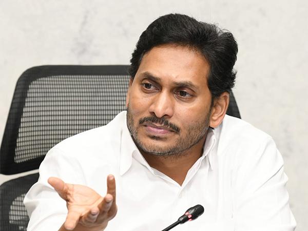 Jagan's Gadapa Gapadaku: MLAs Say Not Possible!