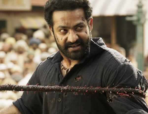 Komoram Bheemudo fan wars