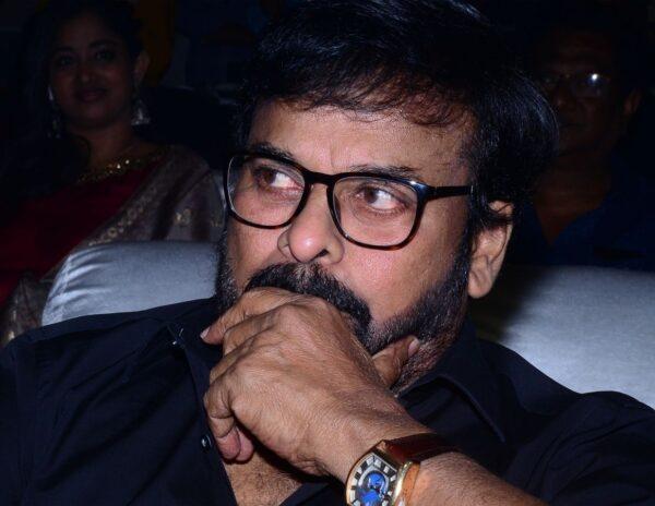 Megastar_Chiranjeevi_Paadaghattam