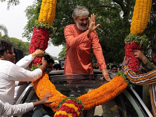 NTR Fans Boycott Rajamouli's Vizag Rally