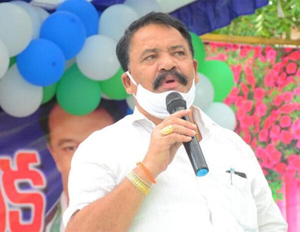 People Stop YCP MLA From Entering Their Village!