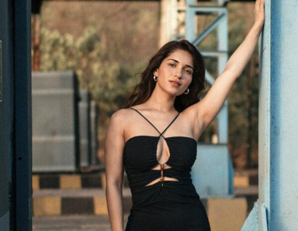 Pic Tak - Ruhani Sharma Raises the Heat in Black