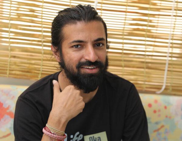 Praanam Petti Panichesthunnam: Prabhas Director
