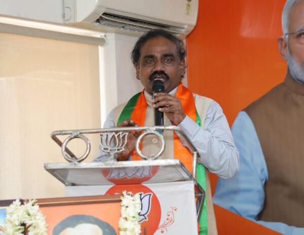 Former Minister Making Ghar Wapsi To TDP?