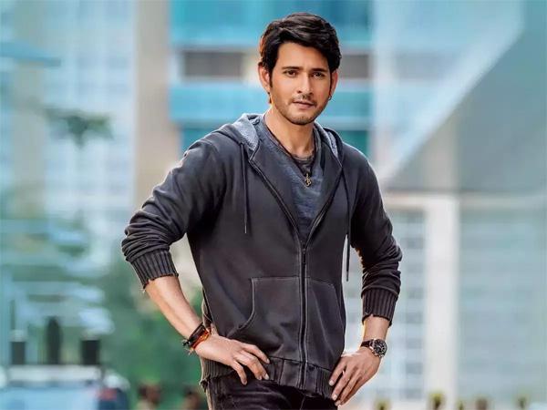 Pawan Kalyan Fans Target Sarkaru Vaari Paata