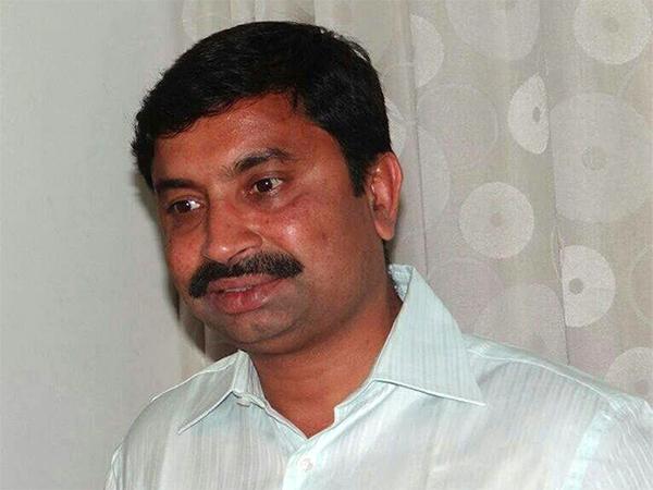 YCP Leader Threatens Contractor In Pulivendula