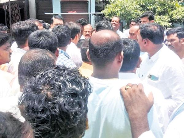 YSRCP leaders quarrel