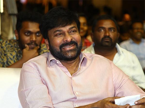 Chiranjeevi Saves The Life Of Press Photographer!