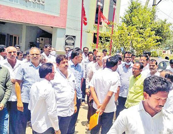 Contractors_Pending_Bills_ii_YCP_Govt