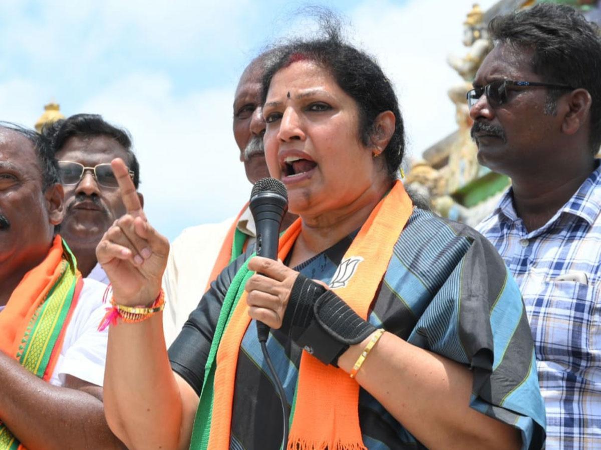Daggubati-Purandeswari-Gudivada