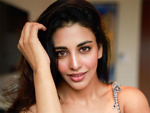 Pic Talk: Daksha Turns On The Heat With Spicy Treat