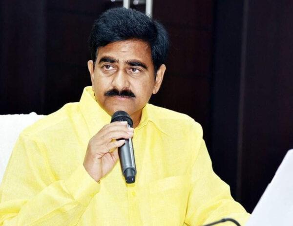Devineni Uma Padayatra for road repairs